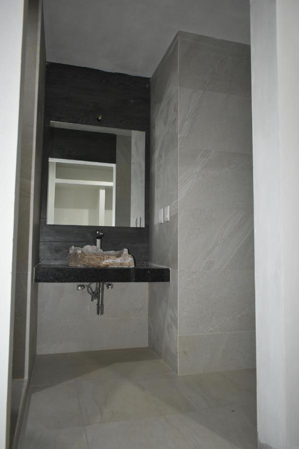 Malaki Hotel Los Ayala Luaran gambar