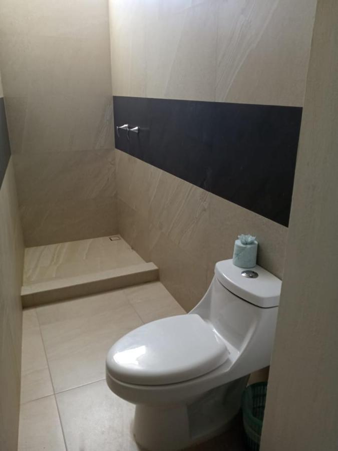Malaki Hotel Los Ayala Luaran gambar