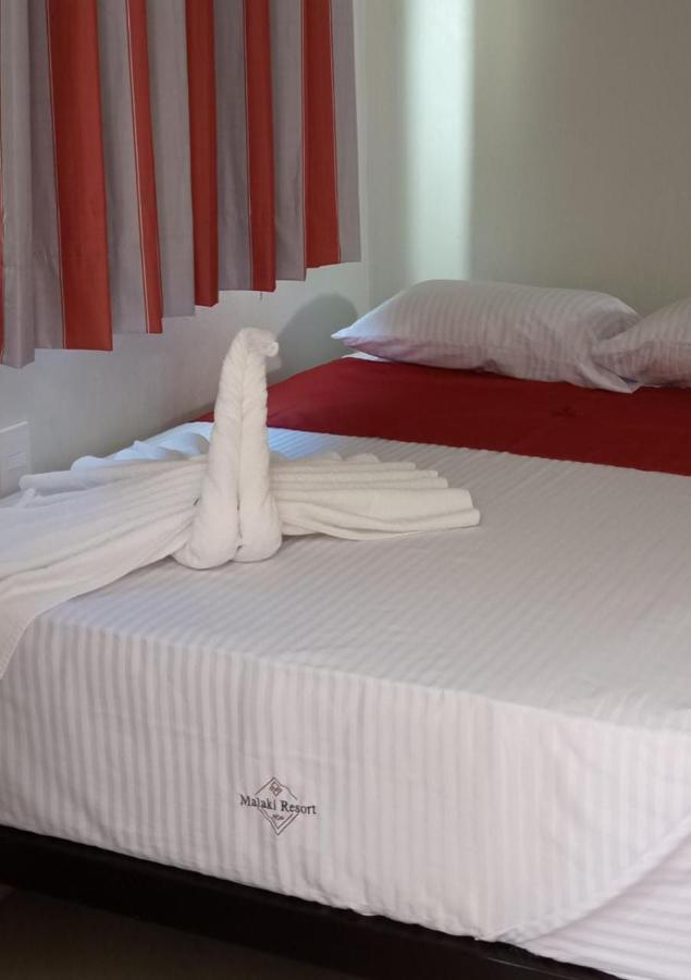 Malaki Hotel Los Ayala Luaran gambar