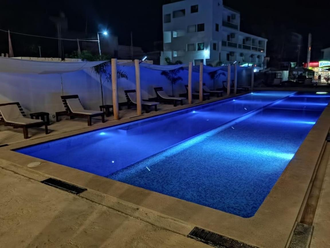 Malaki Hotel Los Ayala Luaran gambar