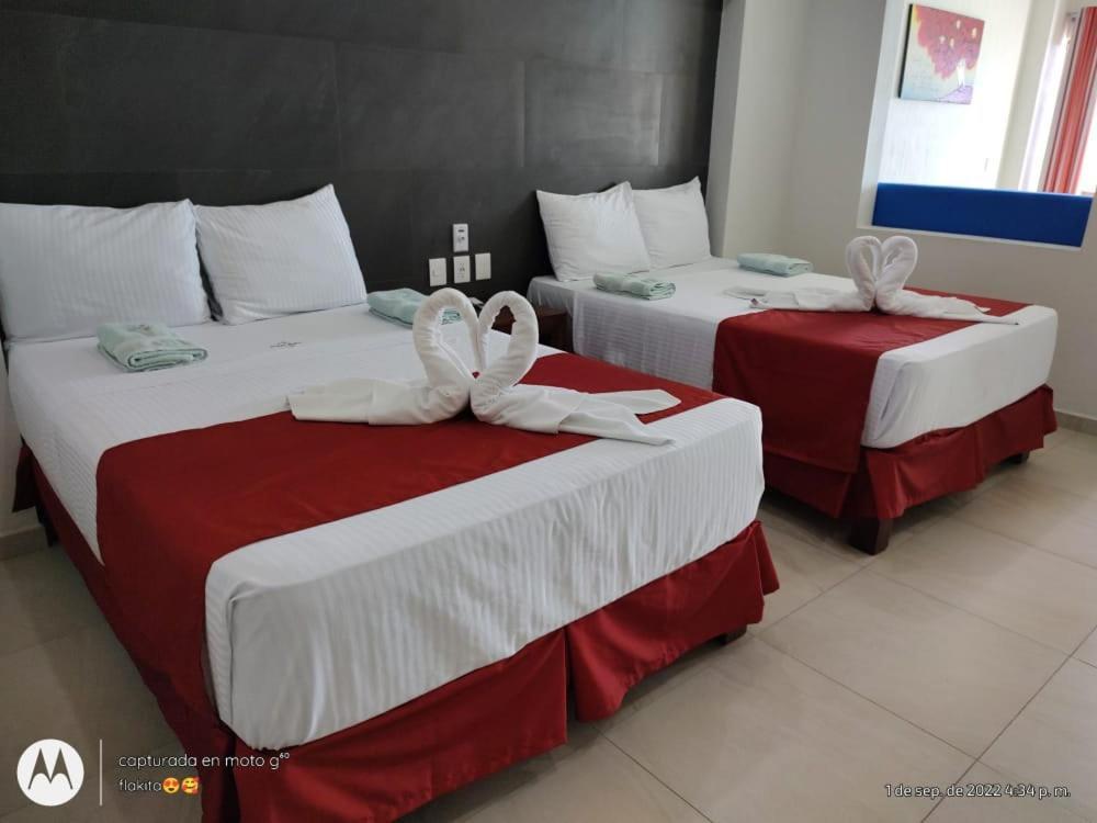 Malaki Hotel Los Ayala Luaran gambar