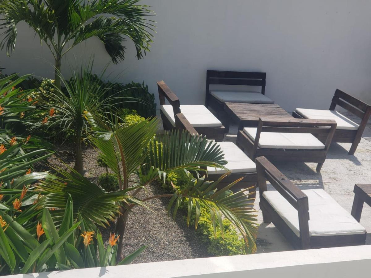 Malaki Hotel Los Ayala Luaran gambar
